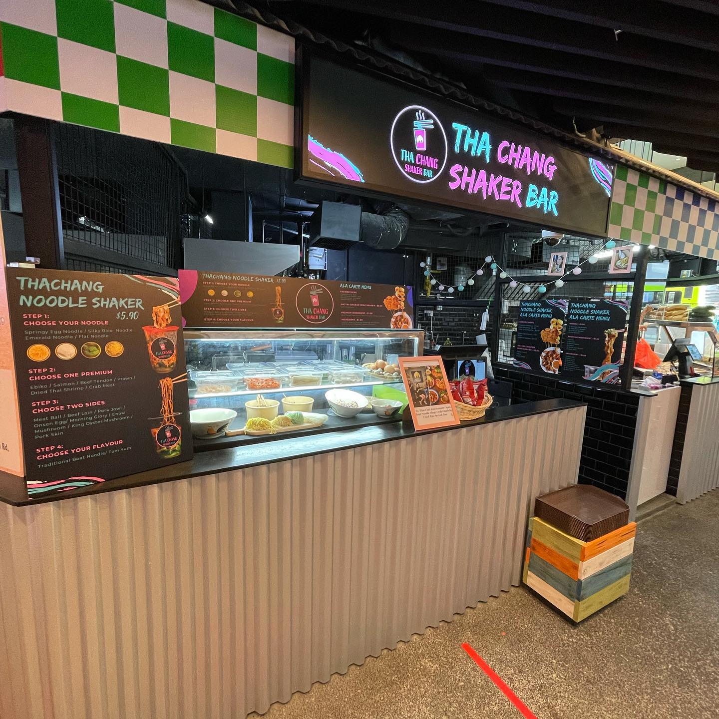 Tha Chang Noodle Bar Golden Mile Complex